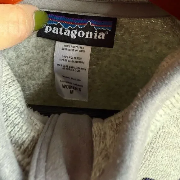 Patagonia Women’s Gray Quarter-Zip Pull Over Sweater - Picture 2 of 8